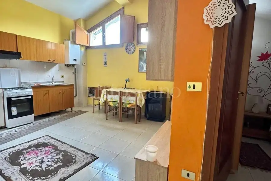 Casa in affitto di 60 mq a €300 (rif. 160/2026)