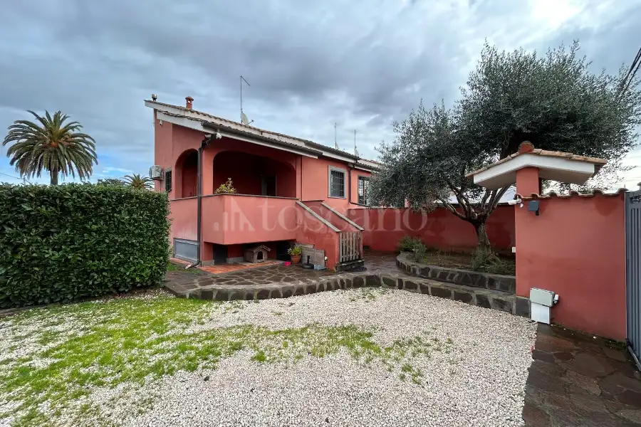Villa in vendita di 220 mq a €318.000 (rif. 7/2026)