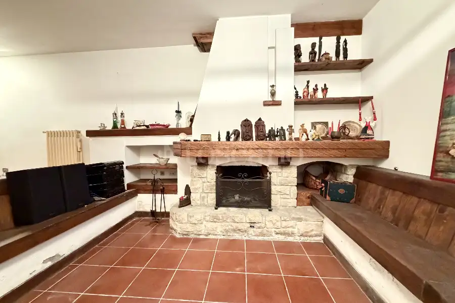 Villa in vendita di 400 mq a €870.000 (rif. 13/2026)