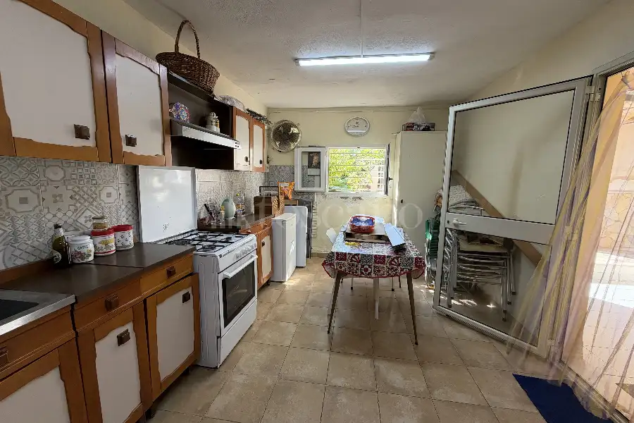 Villa Plurifamiliare in vendita di 400 mq a €399.000 (rif. 137/2026)