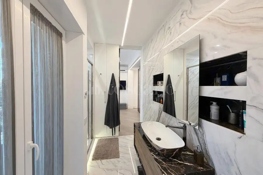 Casa in vendita di 200 mq a €995.000 (rif. 46/2026)