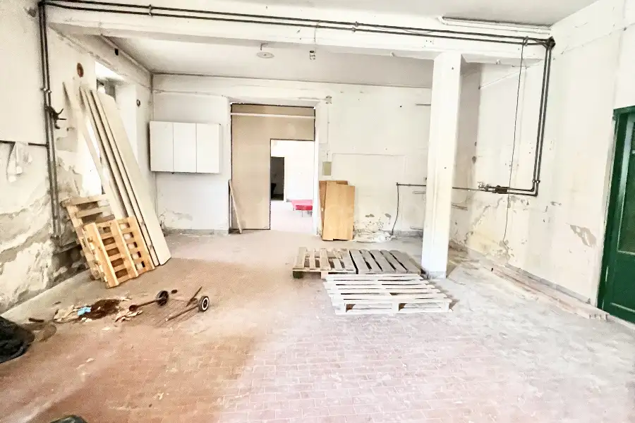 Magazzino in vendita di 410 mq a €129.000 (rif. 34/2025)