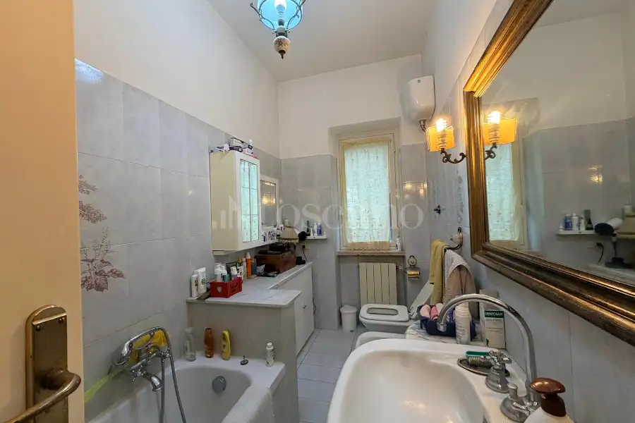 Palazzo in vendita di 300 mq a €375.000 (rif. 3/2026)