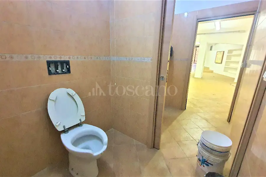 Laboratorio in vendita di 250 mq a €249.000 (rif. 39/2025)
