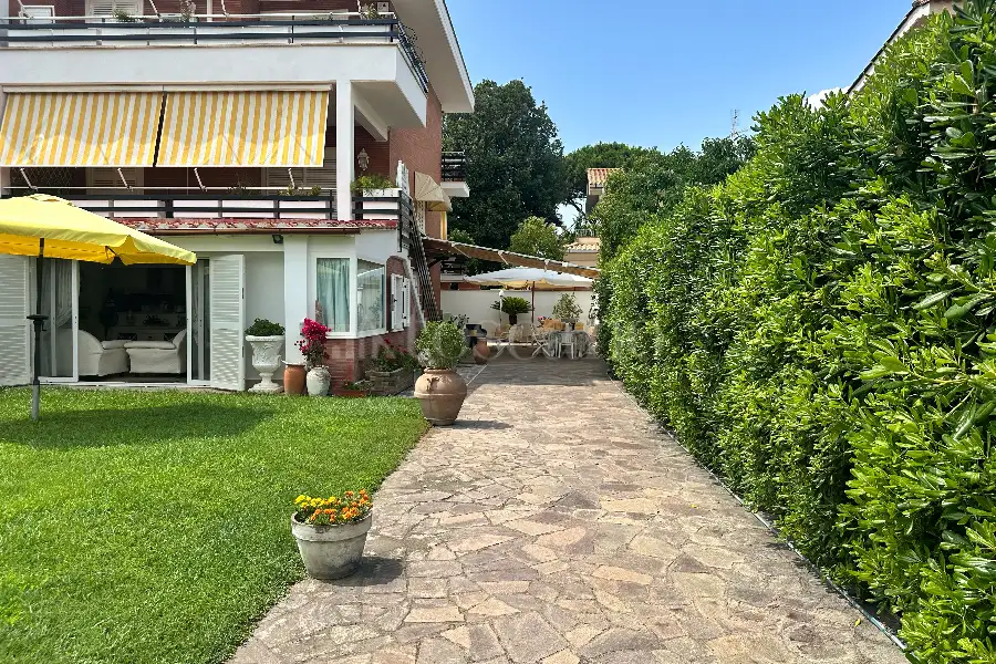 Villa Bifamiliare in vendita di 150 mq a €590.000 (rif. 61/2025)