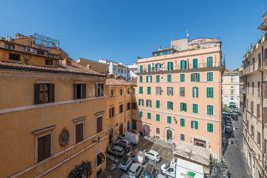 Attico in vendita di 250 mq a €2.700.000 (rif. 46/2026)