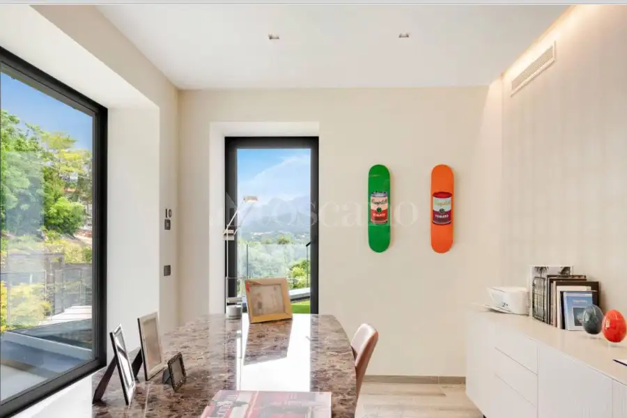 Villa in vendita di 800 mq a €5.500.000 (rif. 34/2026)