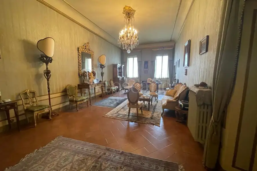 Casa in vendita di 240 mq a €1.299.000 (rif. 40/2026)