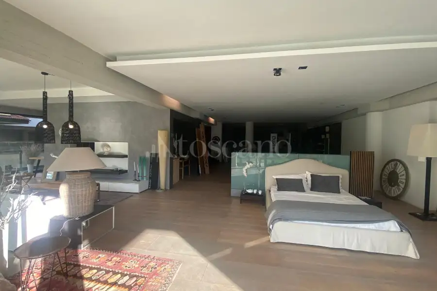 Negozio in vendita di 480 mq a €760.000 (rif. 15/2025)