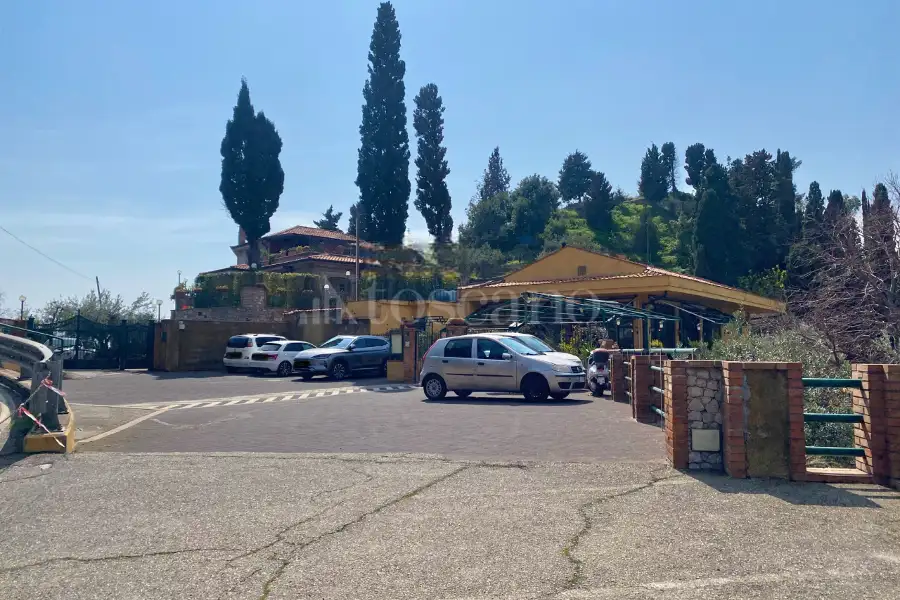 Agriturismo in vendita di 600 mq a €1.750.000 (rif. 13/2026)