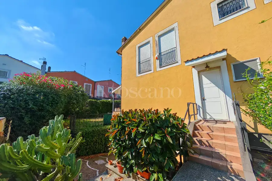 Villa Plurifamiliare in vendita di 220 mq a €565.000 (rif. 44/2026)