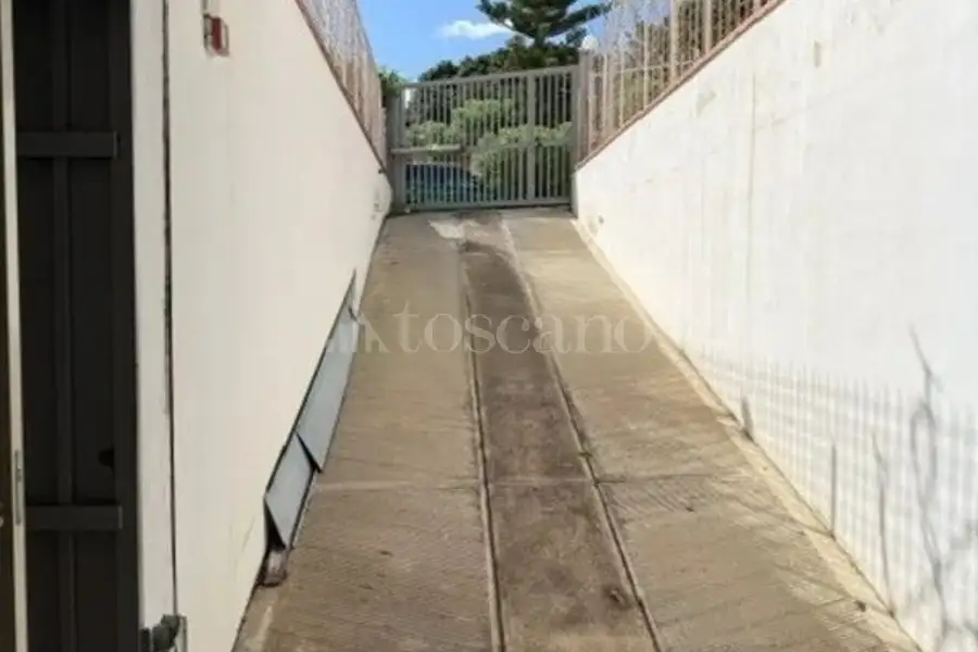 Magazzino in vendita di 806 mq a €870.000 (rif. 28/2026)