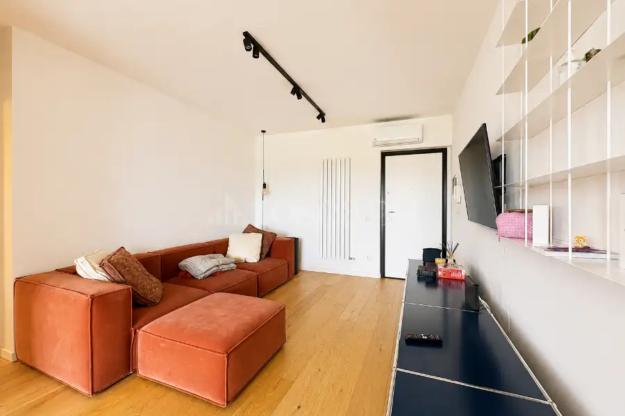 Casa in affitto di 90 mq a €1.700 (rif. 21/2026)