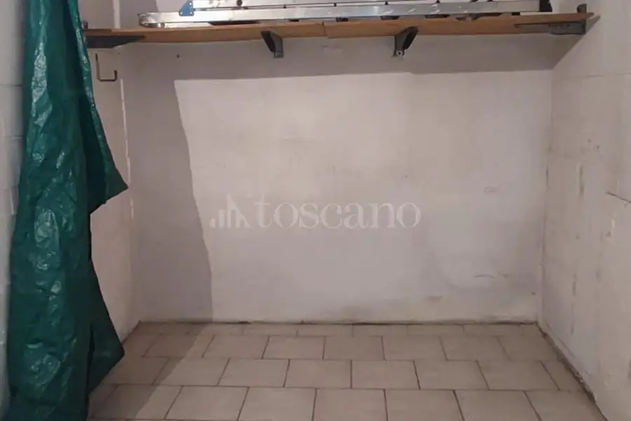 Box in vendita di 15 mq a €25.000 (rif. 8/2026)