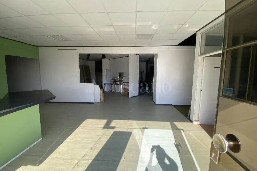 Capannone in vendita di 1800 mq a €145,000 (rif. TS0033VE.A)