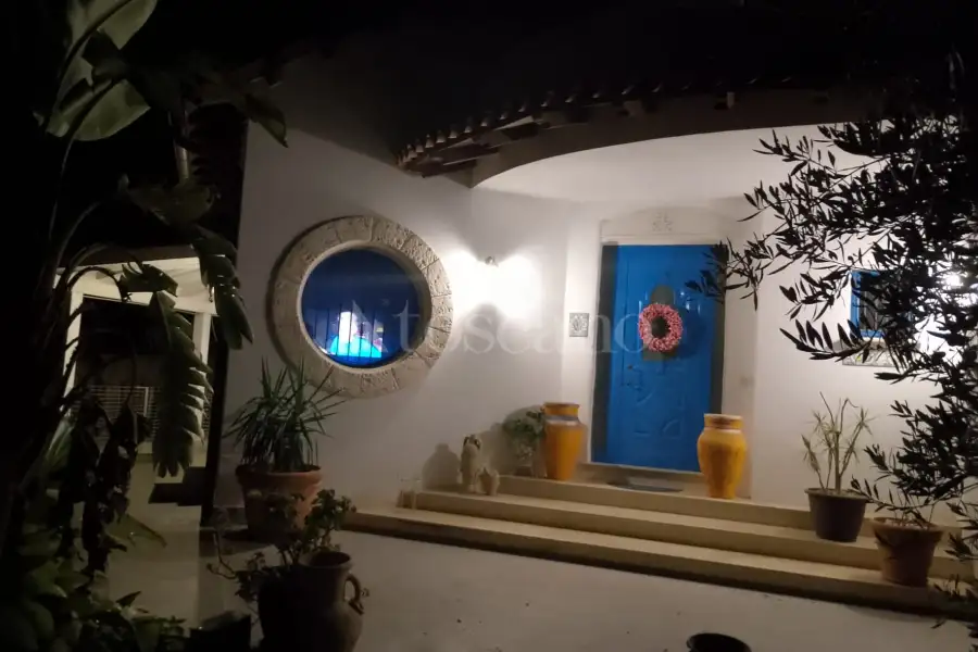 Villa in vendita di 400 mq a €420.000 (rif. 81/2024)