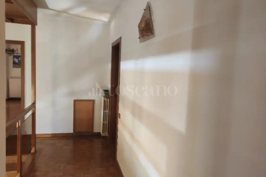 Casa in vendita di 240 mq a €160.000 (rif. 9/2025)