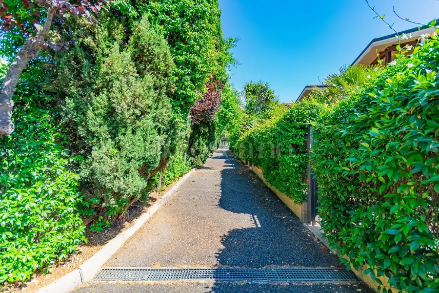 Villino a Schiera in vendita di 200 mq a €840.000 (rif. 39/2026)