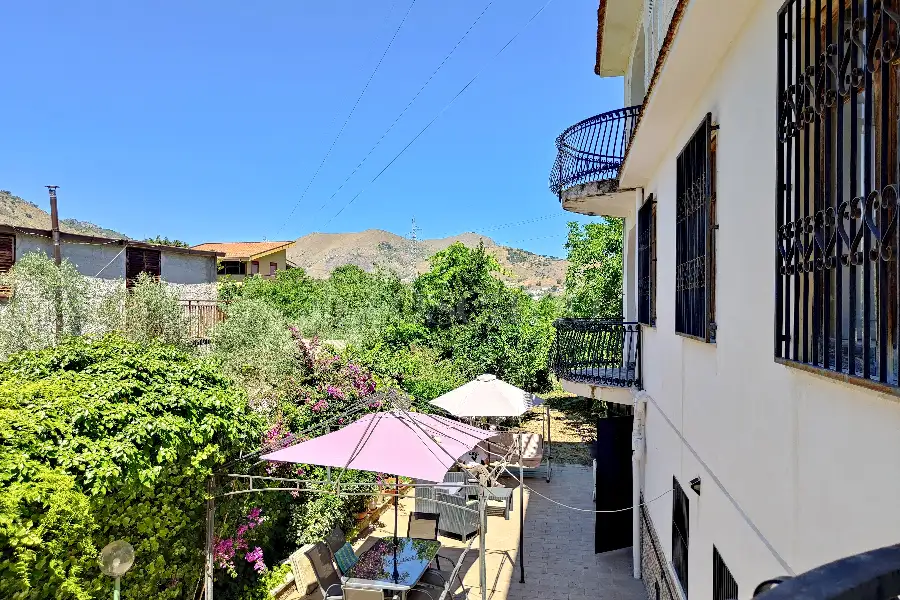 Villa in vendita di 500 mq a €255.000 (rif. 41/2026)