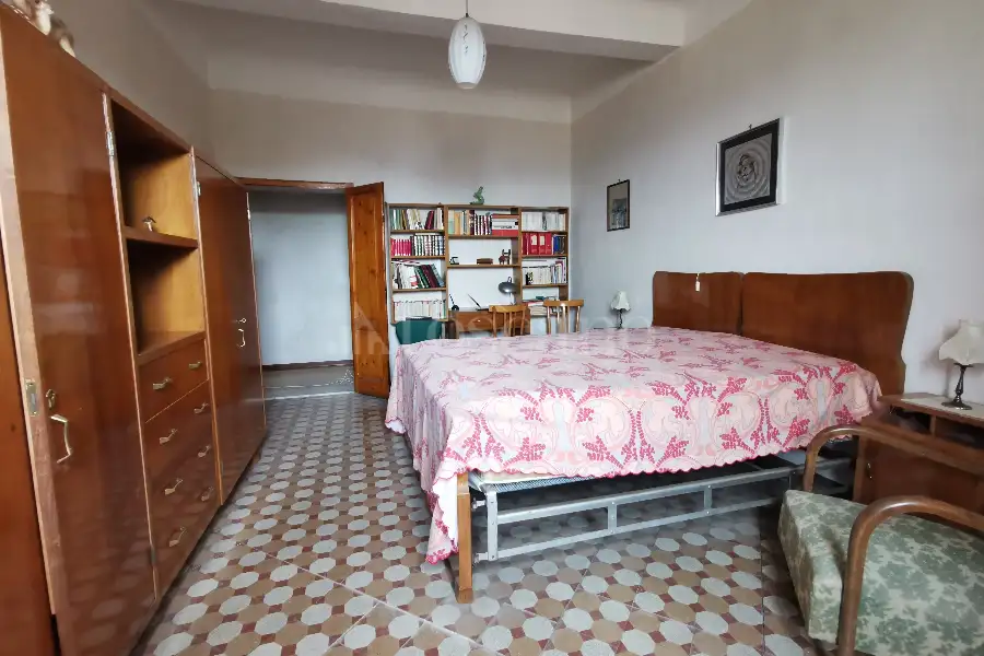 Casa in vendita di 290 mq a €200.000 (rif. 32/2022)