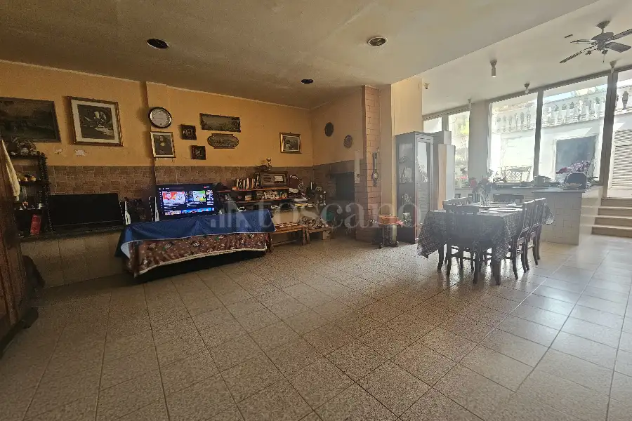 Villa Bifamiliare in vendita di 300 mq a €275.000 (rif. 62/2025)
