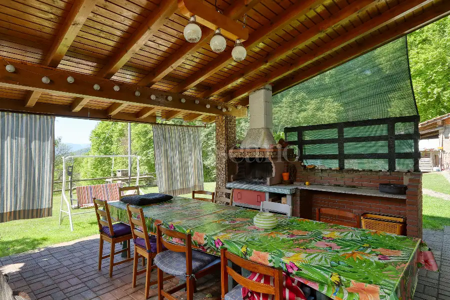 Casa Indipendente in vendita di 700 mq a €850.000 (rif. 146/2026)