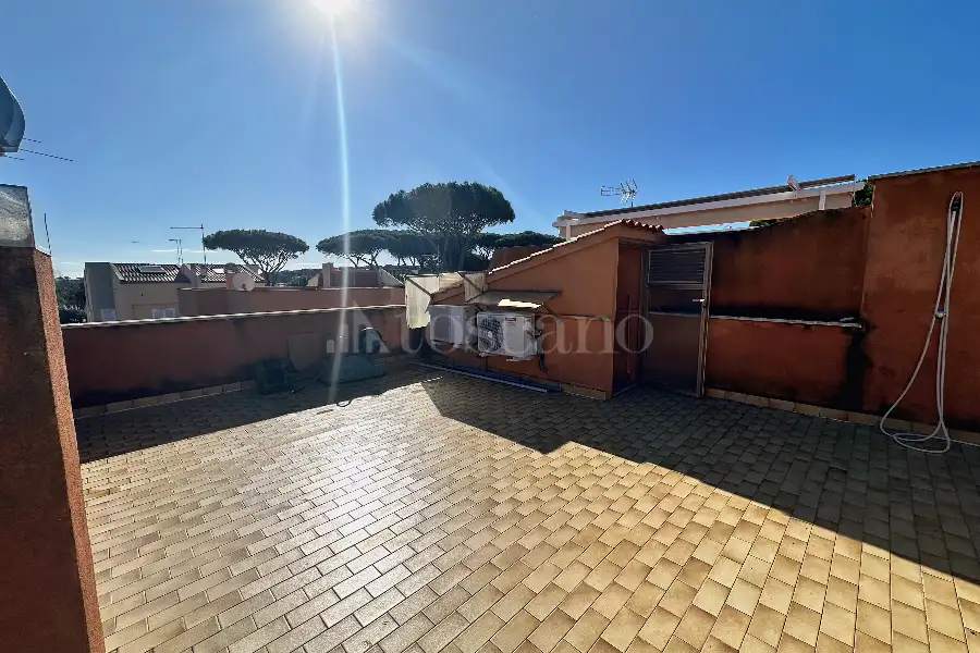Villa Plurifamiliare in vendita di 100 mq a €260.000 (rif. 12/2026)
