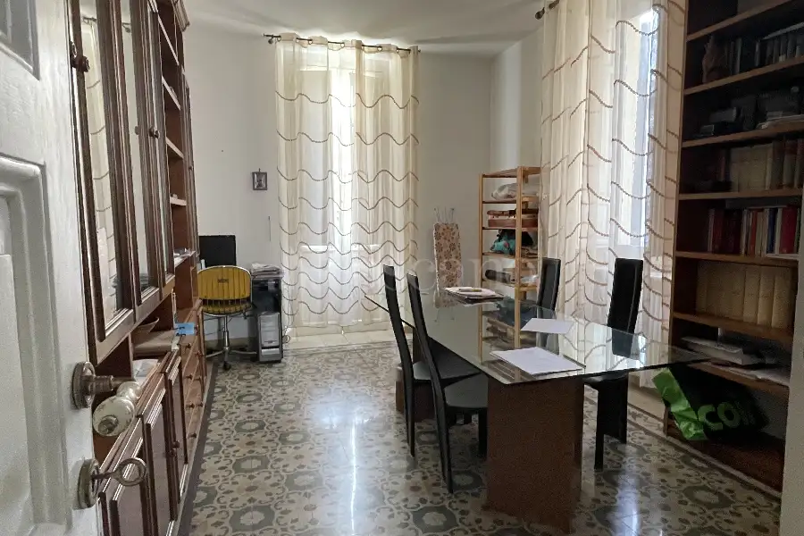 Palazzo in vendita di 350 mq a €685.000 (rif. 26/2024)