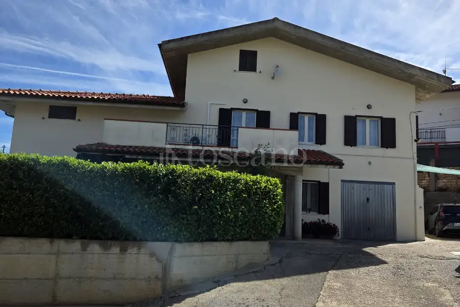 Casale in vendita di 300 mq a €200.000 (rif. 21/2026)