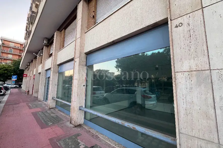 Negozio in vendita di 437 mq a €337.000 (rif. 33/2026)