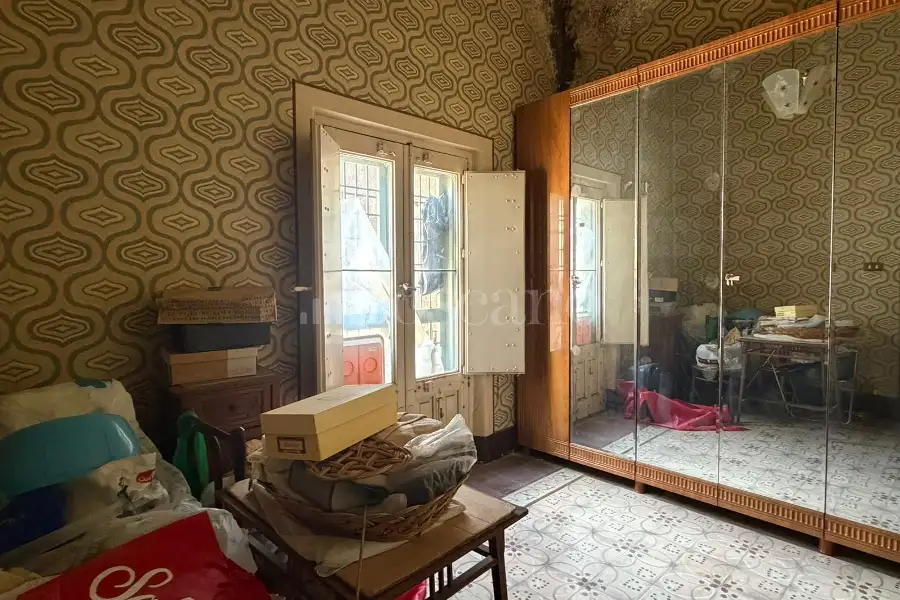 Palazzo in vendita di 263 mq a €248.000 (rif. 118/2026)