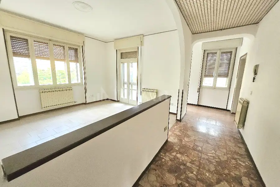 Casa Indipendente in vendita di 300 mq a €300.000 (rif. 6/2026)