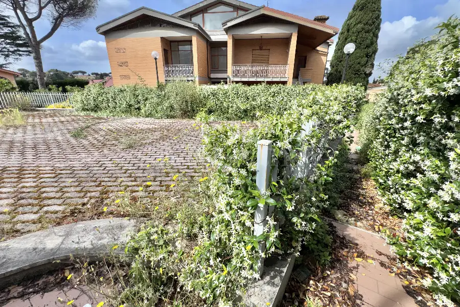 Villa in vendita di 800 mq a €1.069.000 (rif. 56/2024)