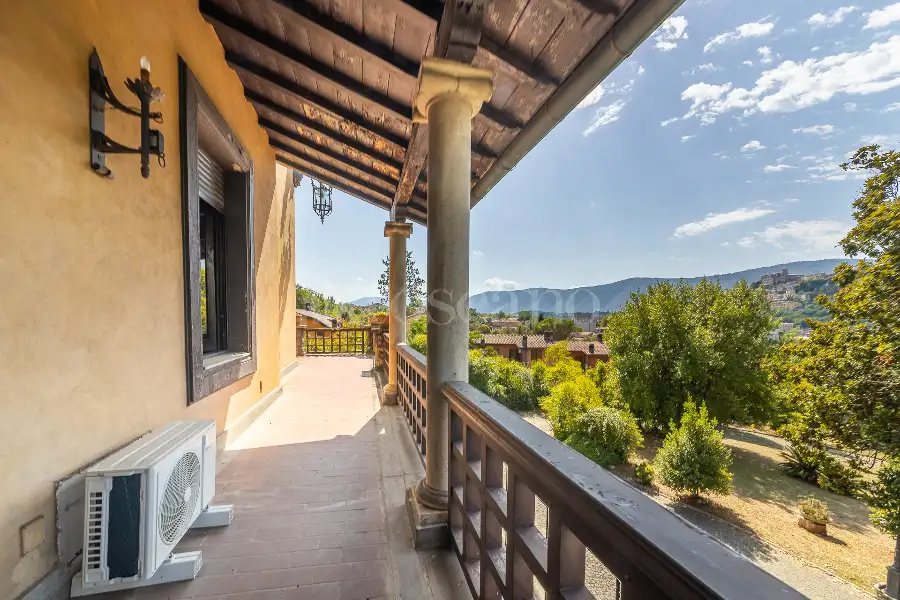 Villa in vendita di 750 mq a €1.950.000 (rif. 53/2026)