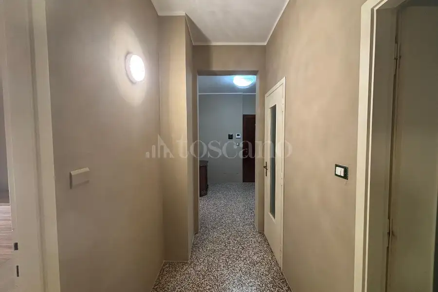 Stanza in affitto di 82 mq a €400 (rif. 38/2026)