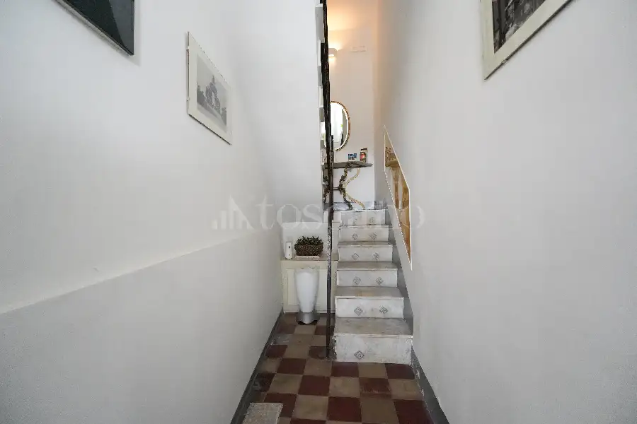Palazzo in vendita di 216 mq a €490.000 (rif. 25/2026)