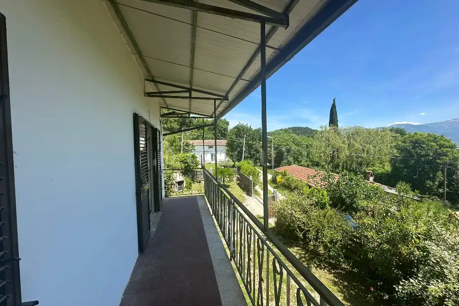 Villa Bifamiliare in vendita di 250 mq a €169.000 (rif. 13/2026)
