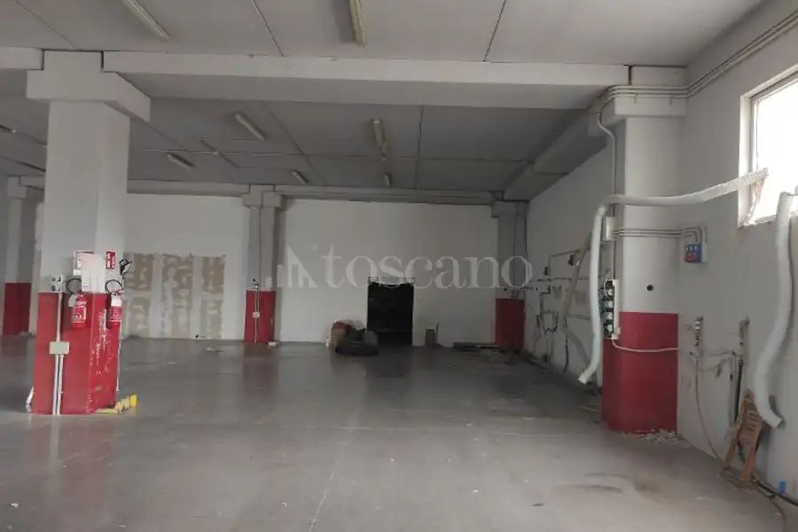 Capannone in affitto di 300 mq a €1.500 (rif. 24/2026)