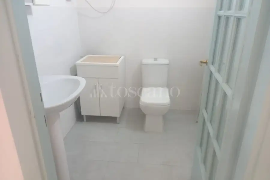 Negozio in affitto di 35 mq a €950 (rif. 27/2026)