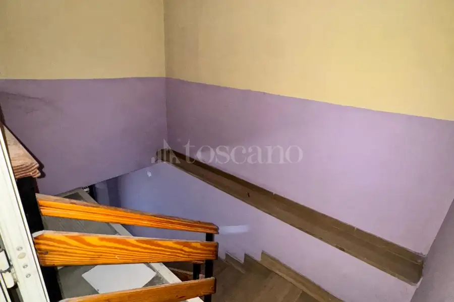 Casa Indipendente in vendita di 250 mq a €90.000 (rif. 102/2025)