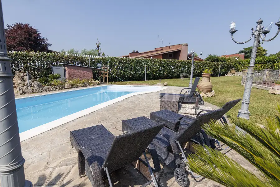 Villa Bifamiliare in vendita di 310 mq a €799.000 (rif. 31/2025)