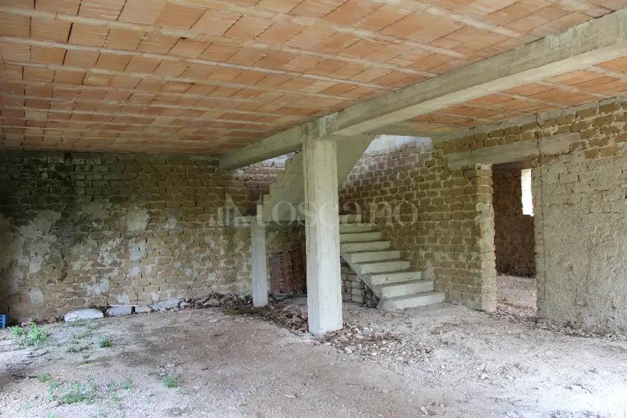 Rustico in vendita di 360 mq a €75.000 (rif. 12/2024)