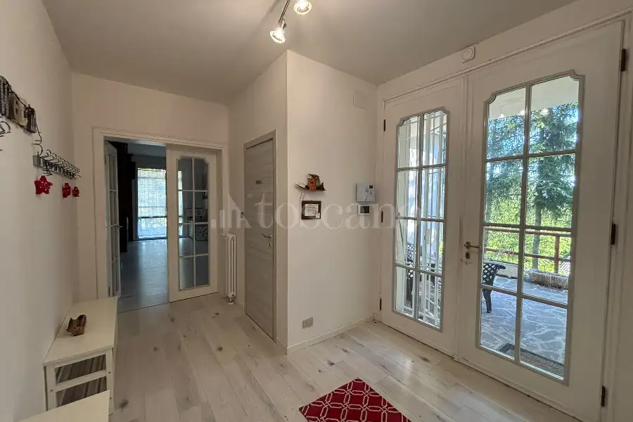 Villa in vendita di 345 mq a €820.000 (rif. 40/2026)