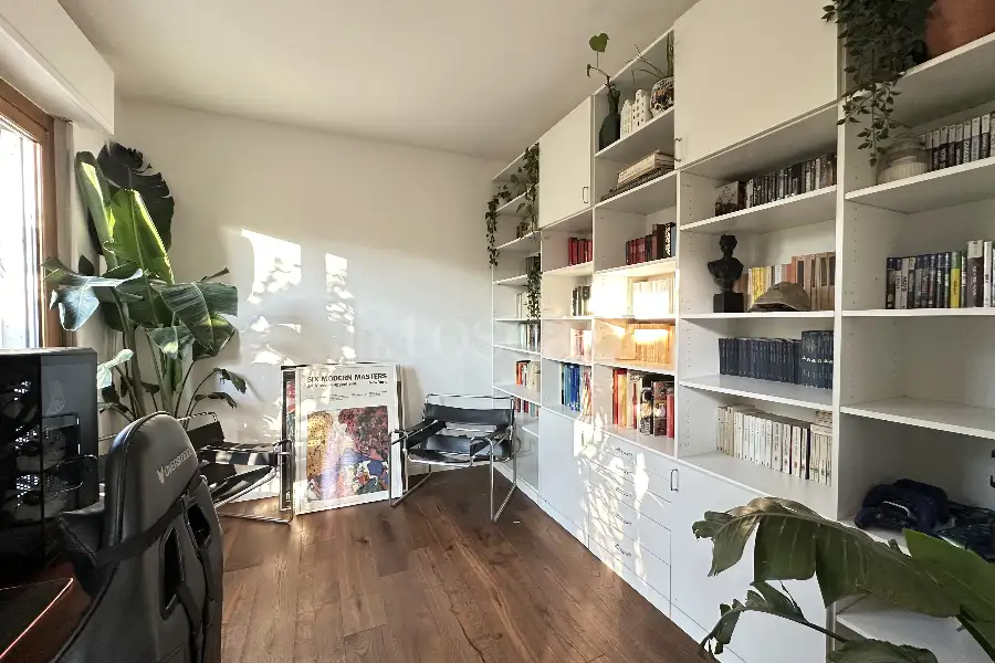 Attico in vendita di 95 mq a €699.500 (rif. 11/2025)