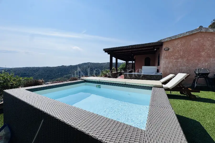 Villino a Schiera in vendita di 65 mq a €490.000 (rif. 27/2025)