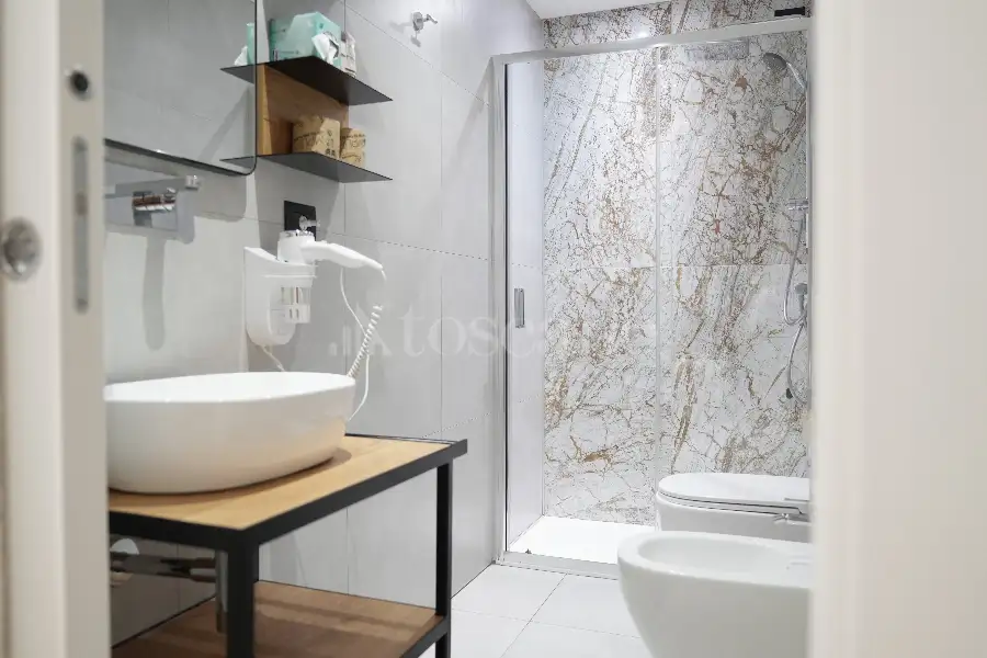 Albergo in vendita di 2.700 mq a €6.700.000 (rif. 15/2024)
