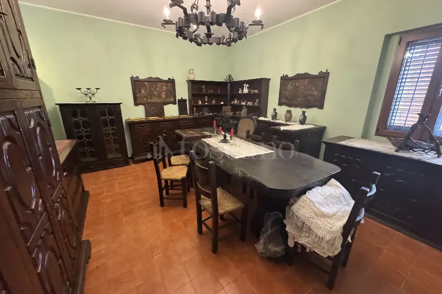Villa in vendita di 250 mq a €1.350.000 (rif. 9/2026)