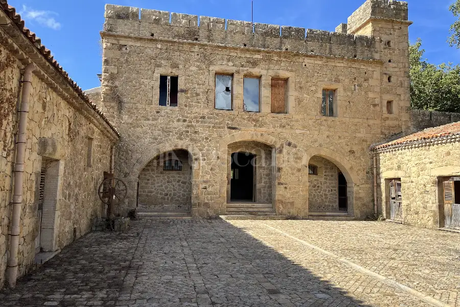 Casale in vendita di 860 mq trattativa riservata (rif. 258/2025)