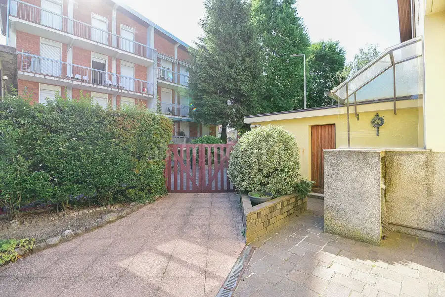 Villa Bifamiliare in vendita di 250 mq a €485.000 (rif. 16/2026)