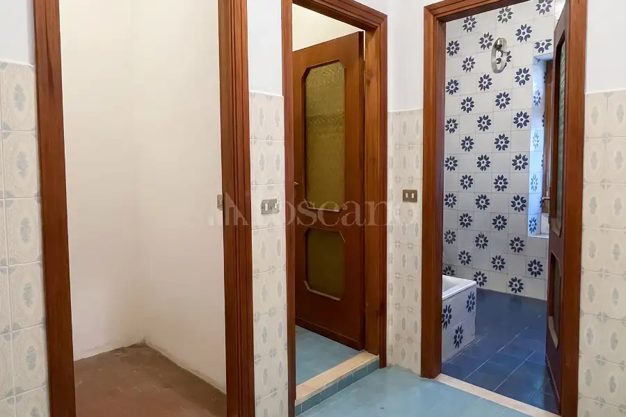 Negozio in vendita di 1.200 mq a €650.000 (rif. 20/2026)